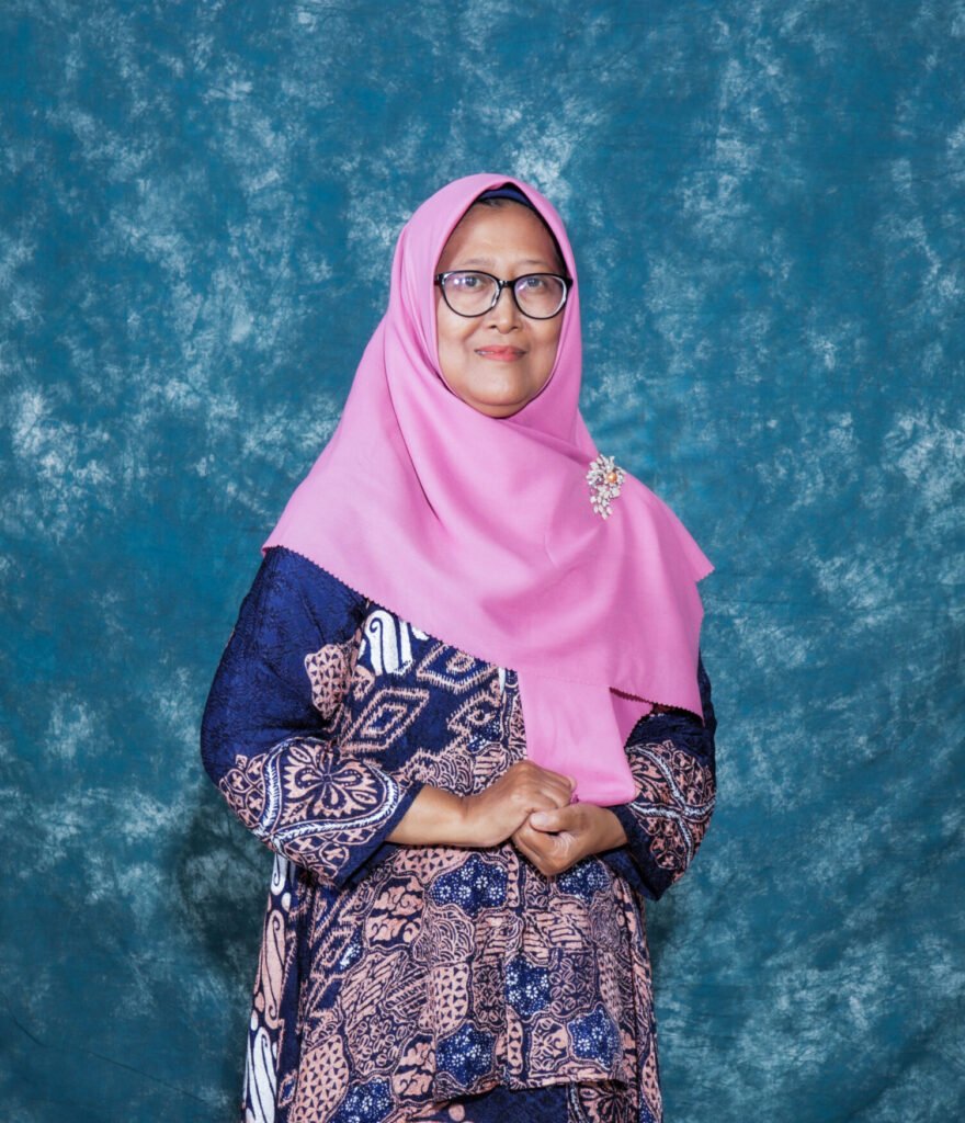 Dra. Hj. Indri Murtini, S.Kons